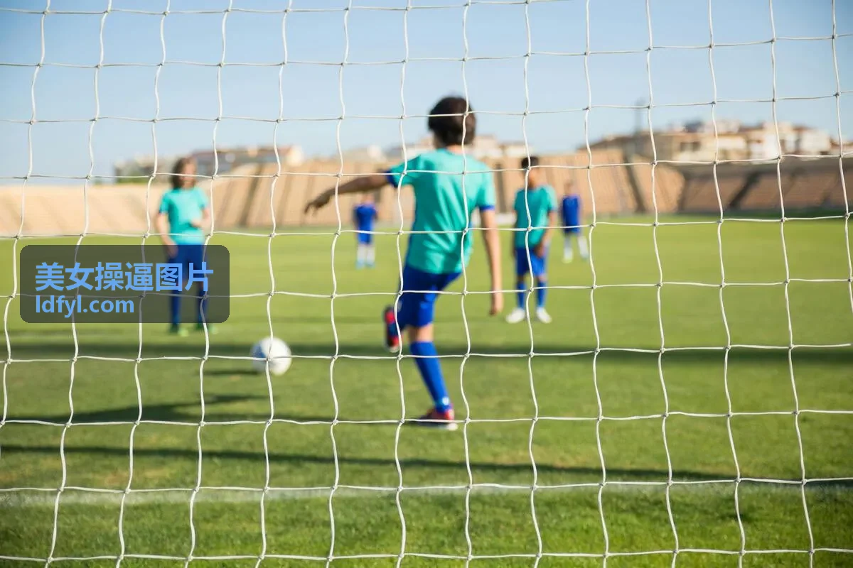 美女操逼图片高清图集分类封面