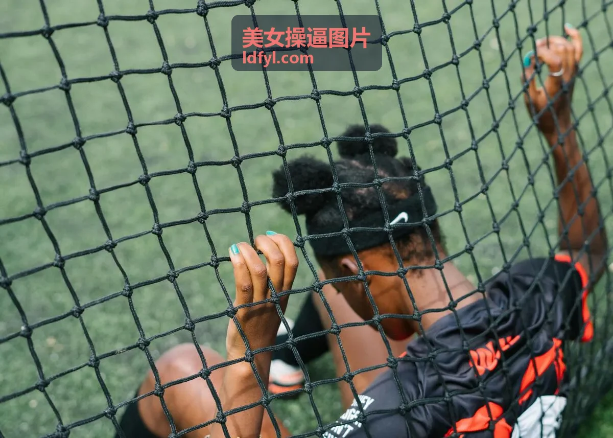 美女操逼图片成人专题分类封面